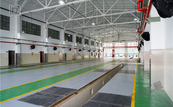 環(huán)氧地坪漆的優(yōu)缺點分別是什么?