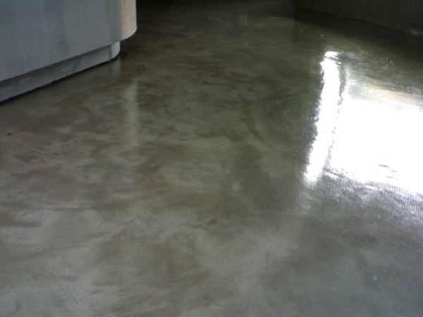 水泥自流平地面做法，自流平水泥地面怎么做